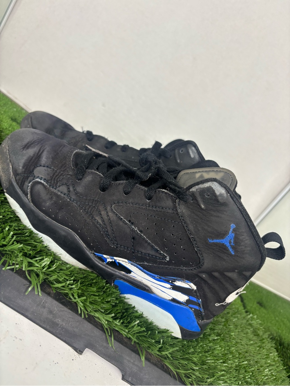 NIKE AIR JORDAN MVP - SIZE3Y - DZ4475 004 - BLACK / WHITE / UNIVERSITY BLUE